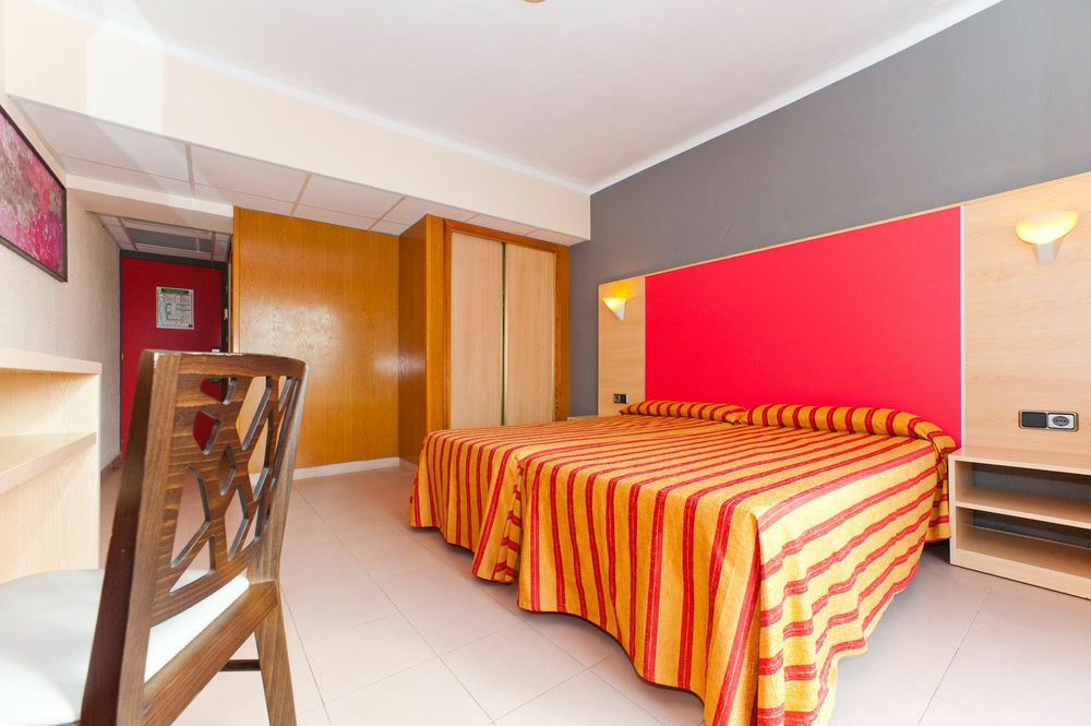The Red Hotel By Ibiza Feeling - Adults Only San Antonio  Buitenkant foto